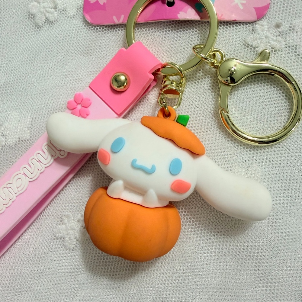 3 for $15！(add in bundle) SANRIO Cinnamoroll Halloween 🎃 key chain 3D NWT